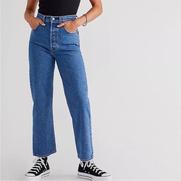 Levi's Denim - Levi's Ribcage Straight Jean Size 26